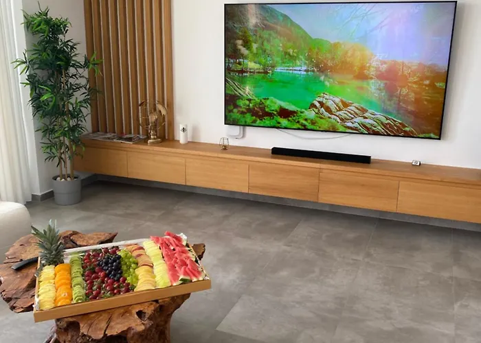 Su In Kalkan 1 * Kas